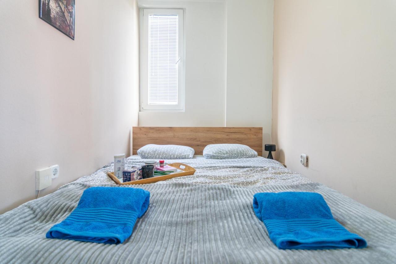 Skopje Eluxory Apartments ภายนอก รูปภาพ