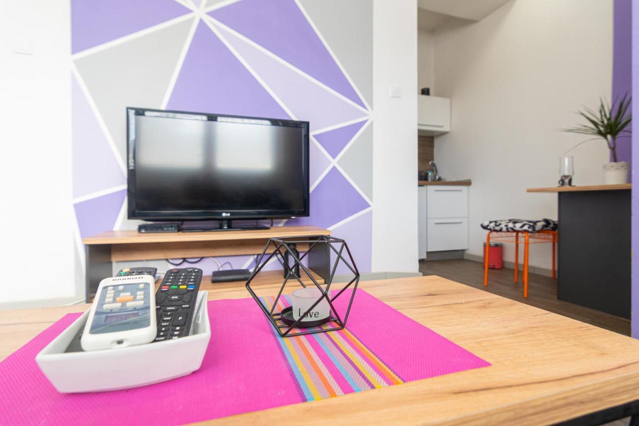 Skopje Eluxory Apartments ภายนอก รูปภาพ