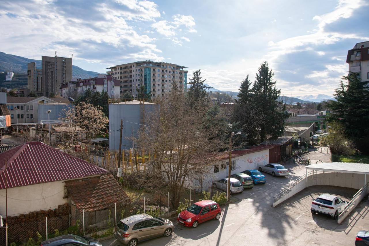 Skopje Eluxory Apartments ภายนอก รูปภาพ