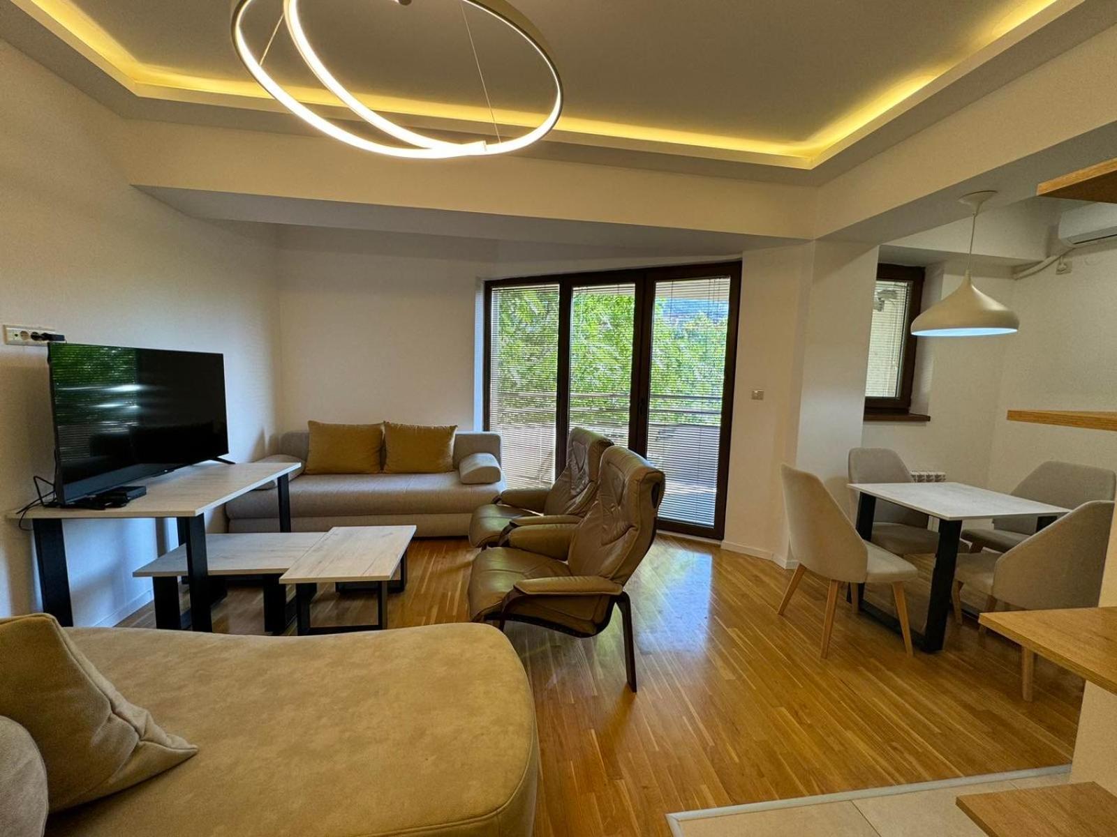 Skopje Eluxory Apartments ภายนอก รูปภาพ