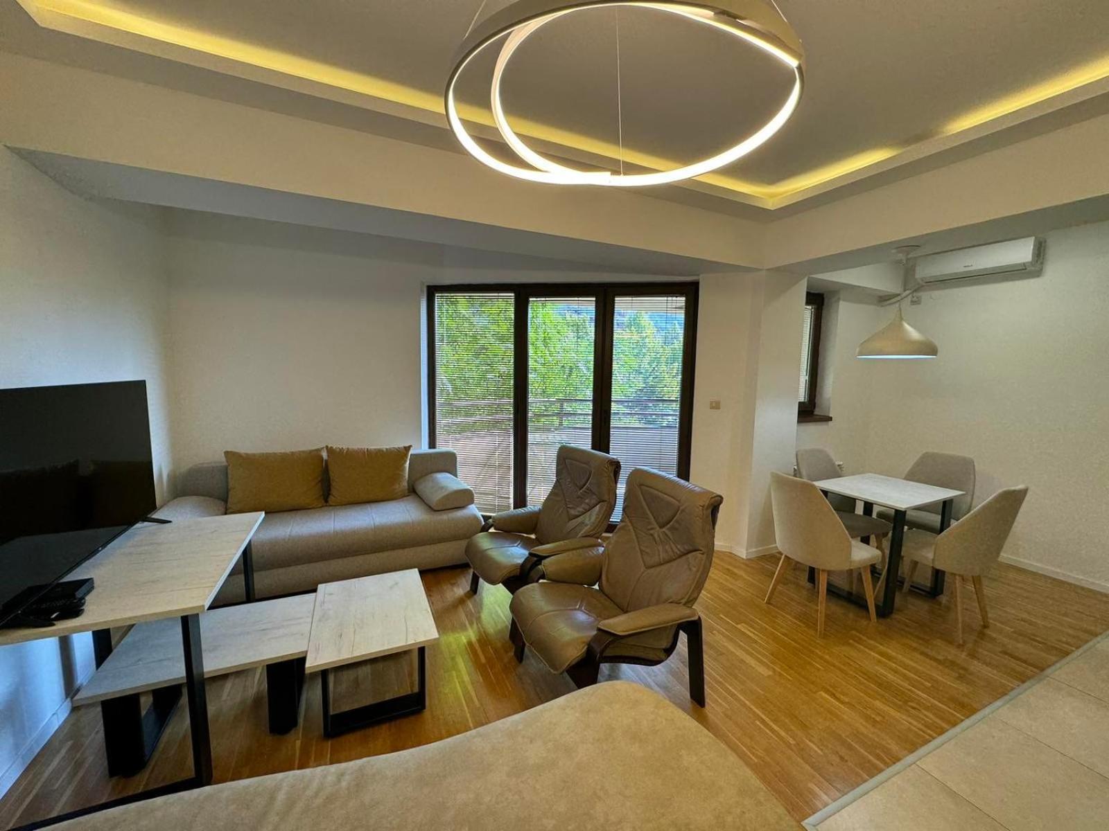 Skopje Eluxory Apartments ภายนอก รูปภาพ